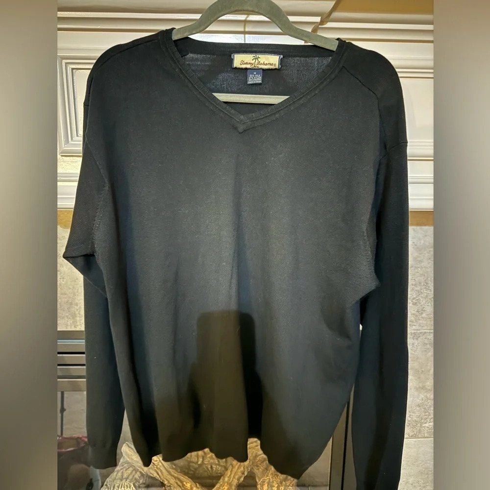 Tommy Bahama Men’s Black Pullover/sweater size Medium - Picture 1 of 7